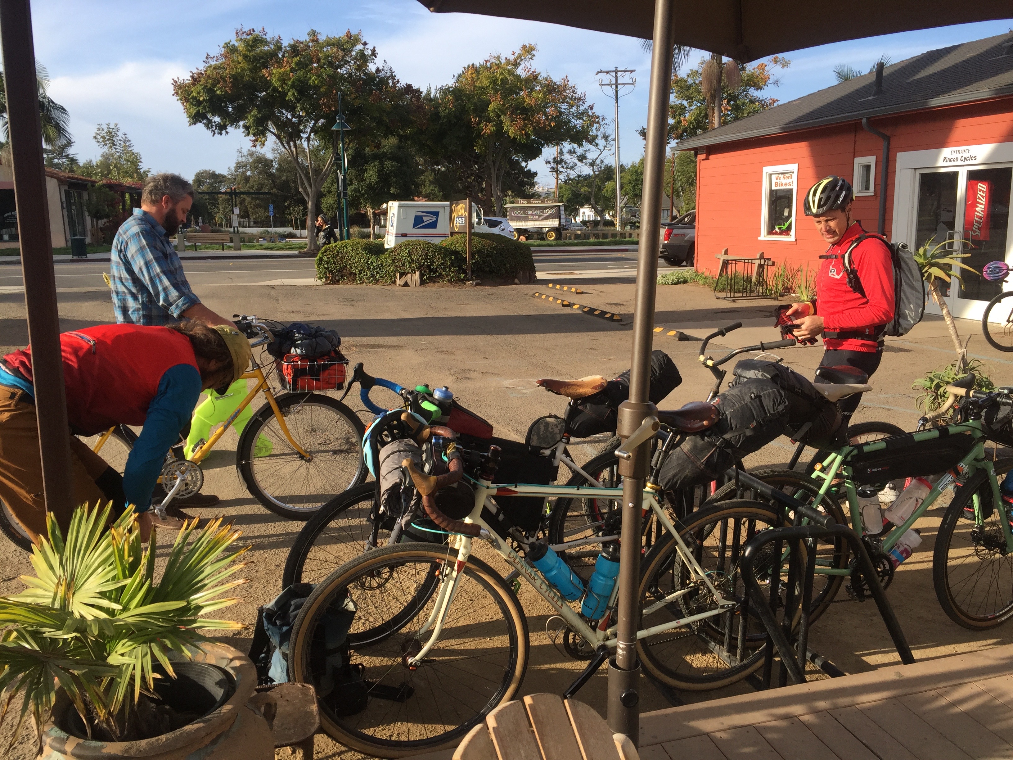 We had another terrific start to our day at Lucky Llama Coffee in Carpenteria before we headed down the Pacific Coast. 