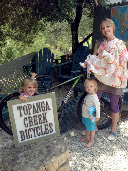 Caitlin, a mom of three, picks up this awesome BMC Teamelite TE03 29 for herself. Well deserved!