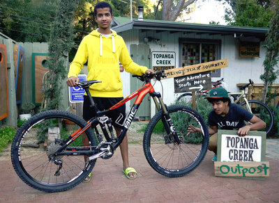 These two guys rented a BMC Trailfox and decided to take it home after having so much fun on it