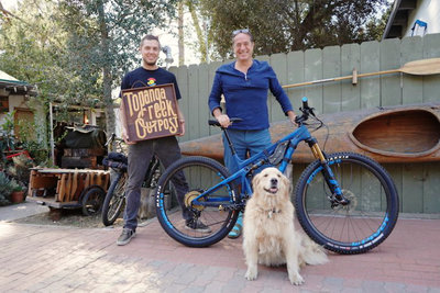 Bruce's Pivot Trail 429 looks stunning and it's pooch approved