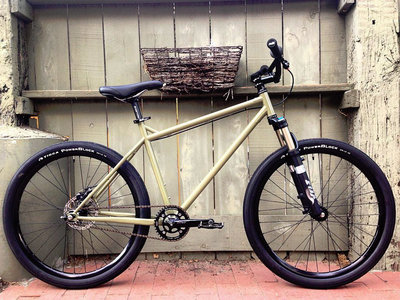Nick's complete custom Surly based on the 1X1 was powder-coated olive drab