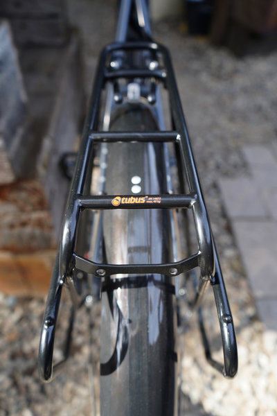 Mikhail's Disc Trucker with light-weight yet sturdy Tubus rack.