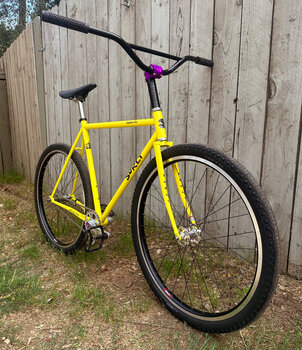 A fun Surly Steamroller fixie build with Paul Component hubs and White Industries cranks