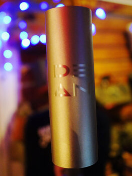 We're very happy to work with Dean on this beautiful titanium frame