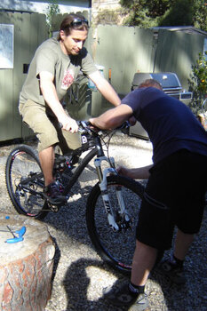 Customer picking up his new Pivot Mach 4