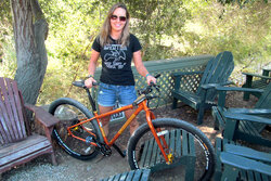 Shannon gets the single speed fever - limited edition Salsa El Mariachi Single Speed