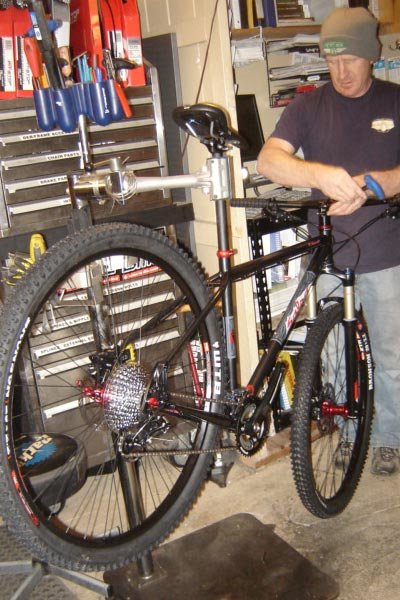 Salsa El Mariachi being built