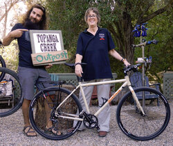 Elizabeth and her brand new custom Salsa Marrakesh! It will take her on her commutes to work and some fun weekend adventures.