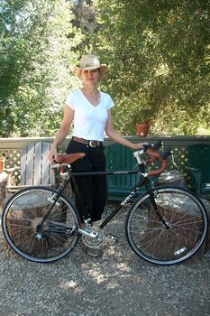 Audra's very classy-looking Surly Long Haul Trucker