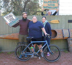 Liz is super excited for her new Surly Disc Trucker.