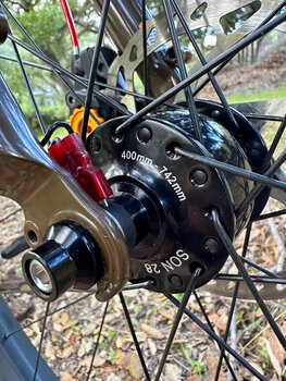 SON dynamo hub on the custom Ogre. Made in Germany and is the benchmark for dynamo lighting systems.