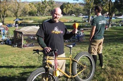 Chris and Surly Pugsley cheering people on