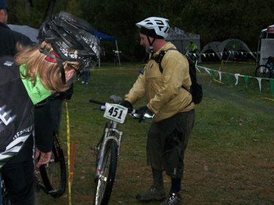 Chris finishes his lap on a single speed