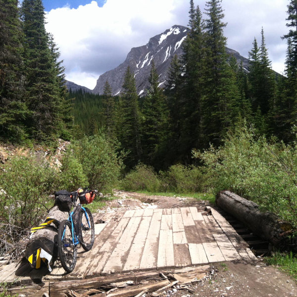 Jay of Topanga Creek Outpost racing the Tour Divide 2016