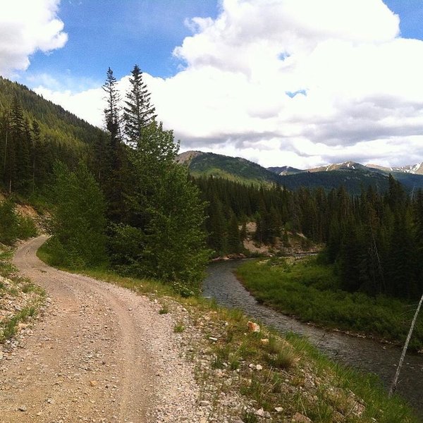 Jay of Topanga Creek Outpost racing the Tour Divide 2016